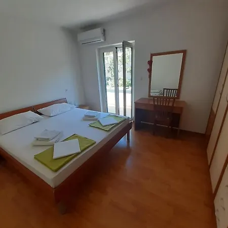 Apartment Ilicic Supetar